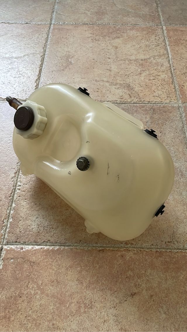 Vaso expansión Supercinco GT Turbo