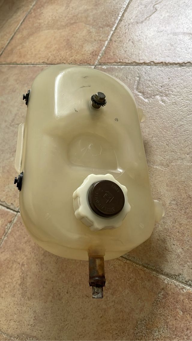 Vaso expansión Supercinco GT Turbo
