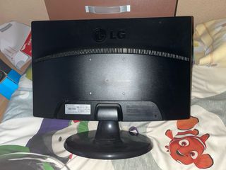 Monitor LG Flatron W2243S