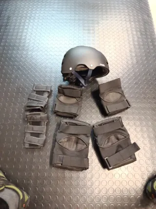 Casco y protecciones skate/patines Junior / adulto