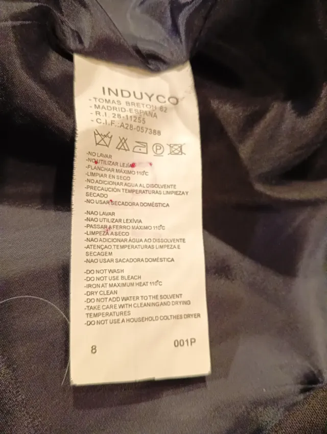 Trajes completos niño T8 y T10 Los dos 4 euros