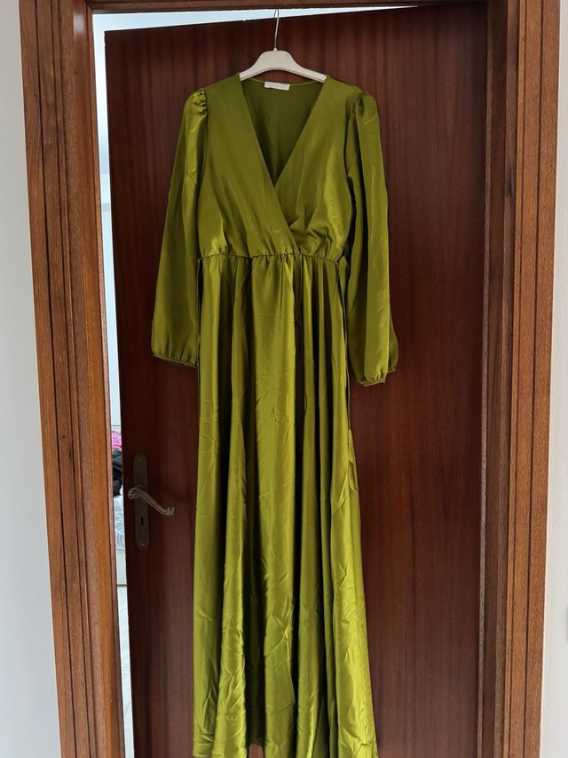 Vestito verde elegante lungo