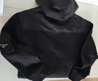 Sudadera Prada Negra con Capucha