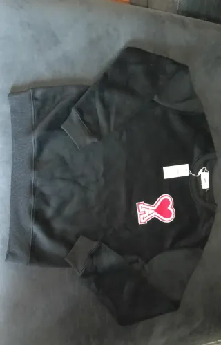 Sudadera Ami Negra Logo Corazón