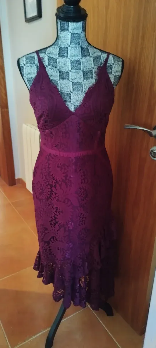 Vestido Morado Encaje