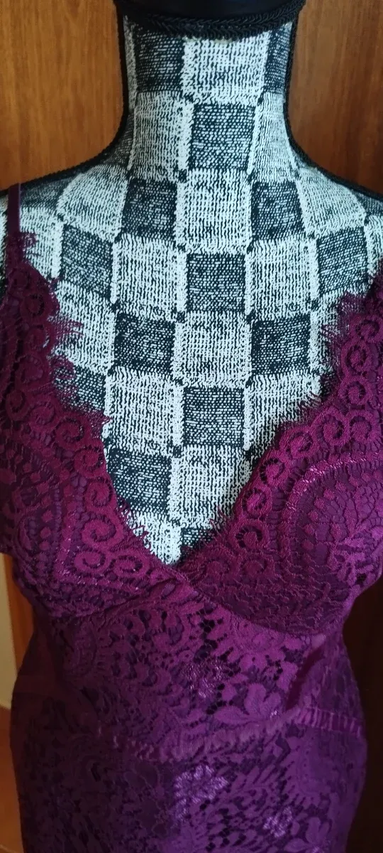 Vestido Morado Encaje