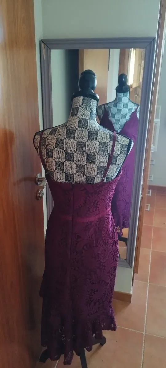 Vestido Morado Encaje