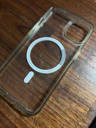 iPhone 13 Azul con funda Spigen