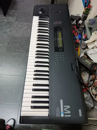Teclado Korg M1