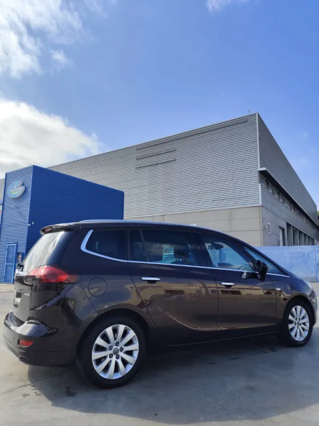 Opel Zafira Tourer 2013