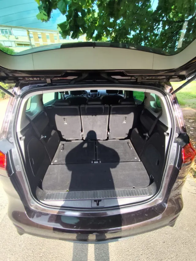 Opel Zafira Tourer 2013