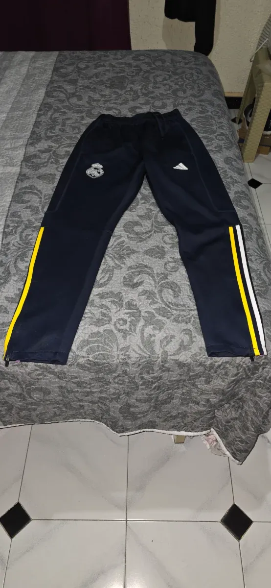 Chándal Real Madrid Adidas 23-24 Azul Amarillo