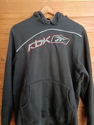 Sudadera Reebok Color Negro, Rojo y Blanco Talla L