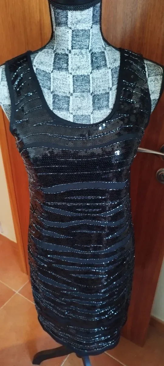 Vestido negro lentejuelas