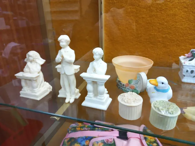 Lote figuras mármol Marmolika y varios