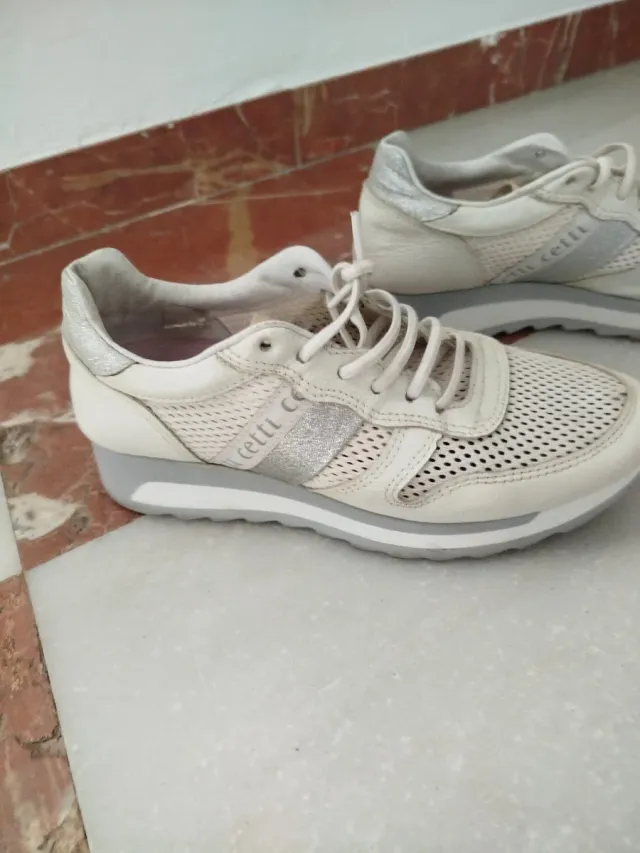 Zapatillas Cetti Mujer Blancas y Plateadas