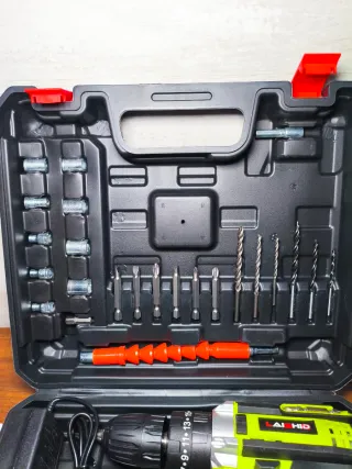 Taladro percutor + 2 baterías