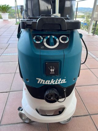 Aspiradora Makita VC4210M 1200W
