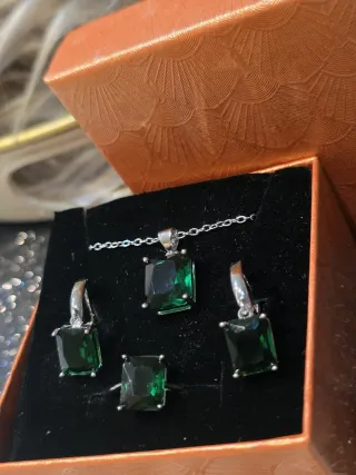 Conjunto Plata y Esmeralda Rectangular