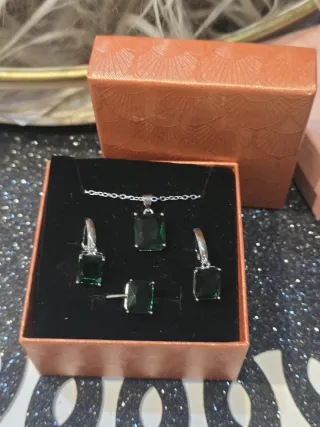 Conjunto Plata y Esmeralda Rectangular