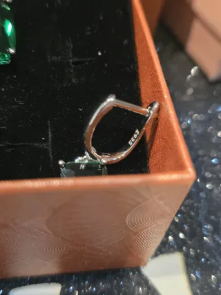 Conjunto Plata y Esmeralda Rectangular