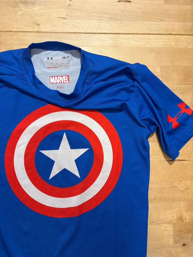 Camiseta Under Armour Marvel Cap América Talla S