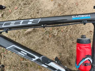 Bicicleta Montaña BH Carbon Fusion.