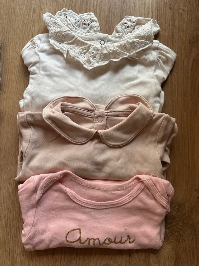 Lote 3 bodies bebé 86cm