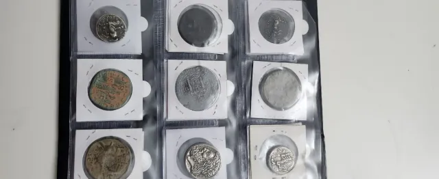 Álbum de monedas 319 + 31 réplicas romanas