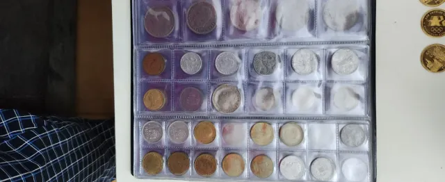 Álbum de monedas 319 + 31 réplicas romanas