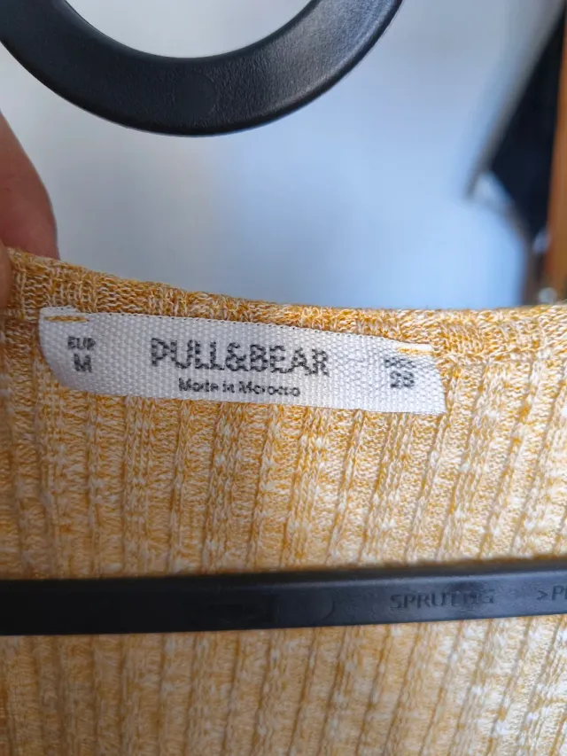 Vestido amarillo de punto Pull&Bear