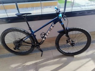 Trek Roscoe 8 2023