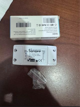 Sonoff Basic WiFi Smart Switch (2 pezzi)