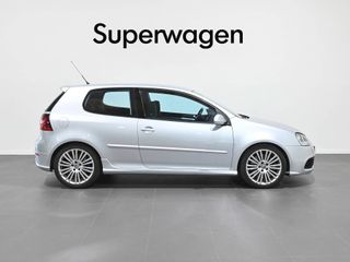 Volkswagen Golf R32