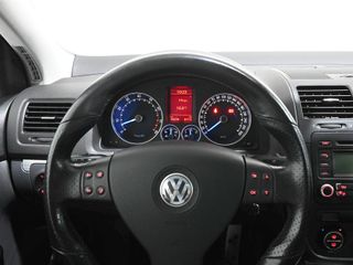 Volkswagen Golf R32