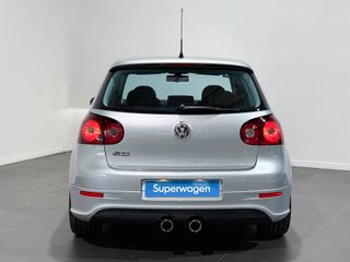 Volkswagen Golf R32
