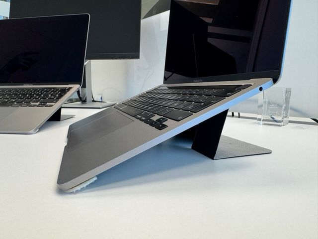 MacBook Pro 13” M1 con garantía MediaMarkt