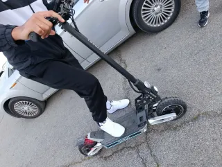 Patín TodimartS13 doble motor 2000w ruedas macizas