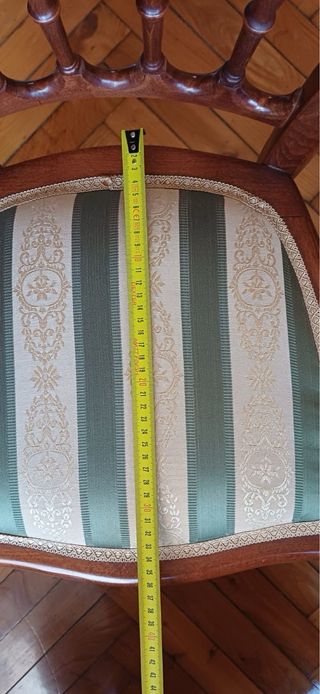 Pareja de sillas estilo isabelino