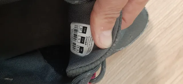 Chaqueta montaña niña 10-12 años. Regalo zapatilla