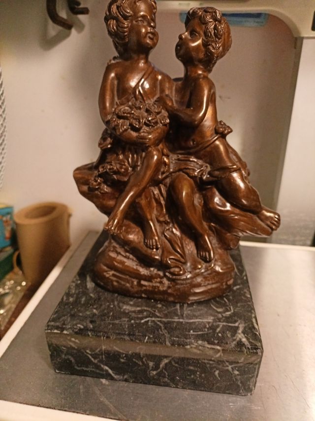 Escultura Auguste Moreau siglo XIX bronce