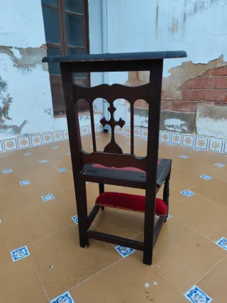 Reclinatorio o Silla de Oración