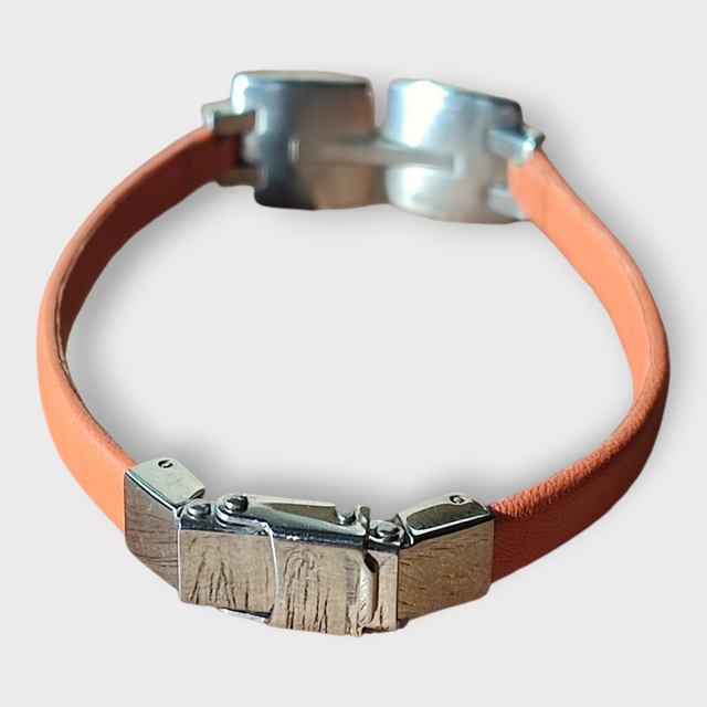 Pulsera de cuero naranja y plata
