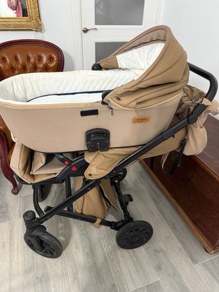 Carrito de bebé y silla de paseo