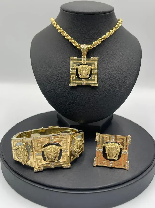 BRAZALETE CUADRADO MEDUSA ONIX 18K