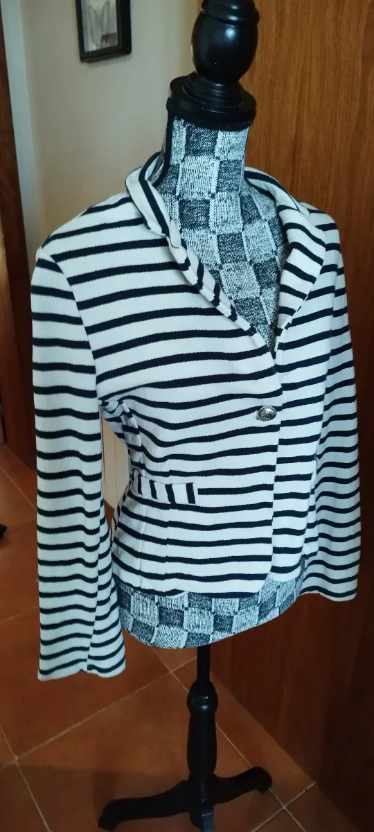 Blazer rayas blanco y azul