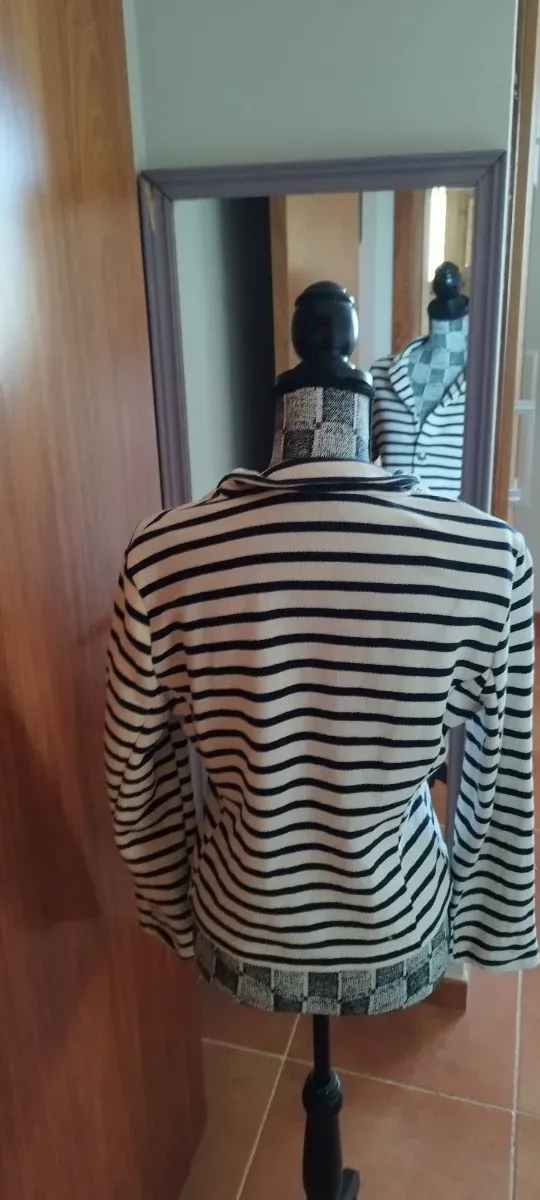 Blazer rayas blanco y azul