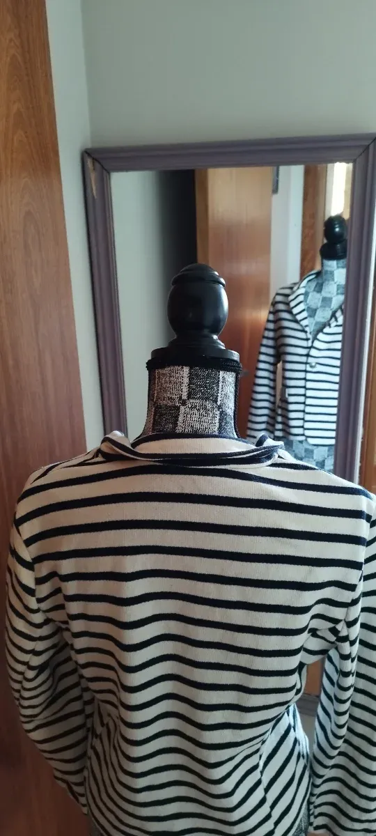 Blazer rayas blanco y azul