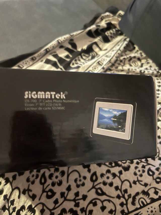 Marco Digital Sigmatek DS-700 7’’ pantalla LCD