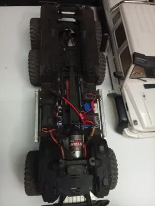 Traxxas 6x6 con emisora